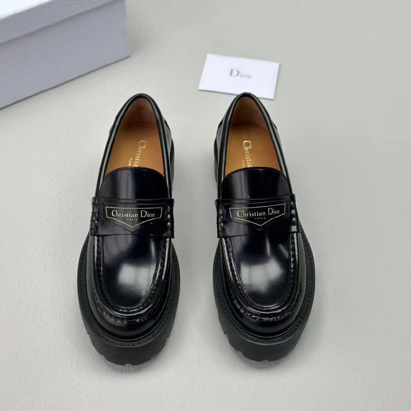 Dior Boy Platform — CD-фурнитура крупно
