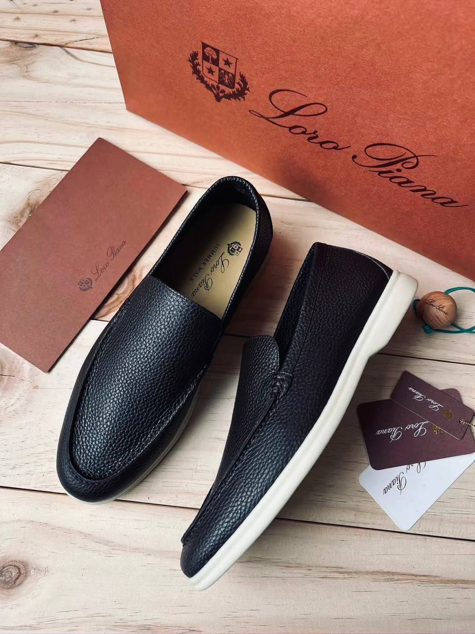 Loro Piana — деталь