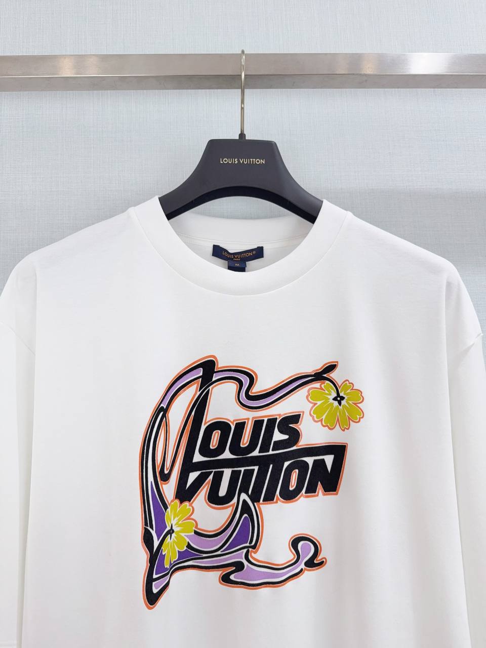 LV футболка чёрная — front